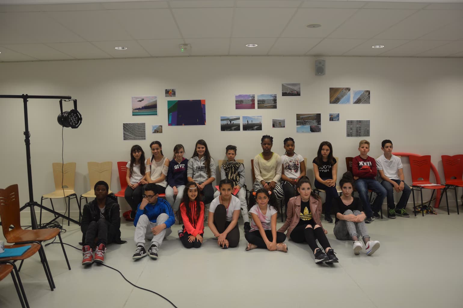 Photo de MELER LES POINTS DE VUES-Classe art du college Charles Beaudelaire